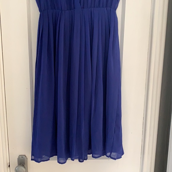 Forever 21 Pleated Dress - Picture 3 of 5